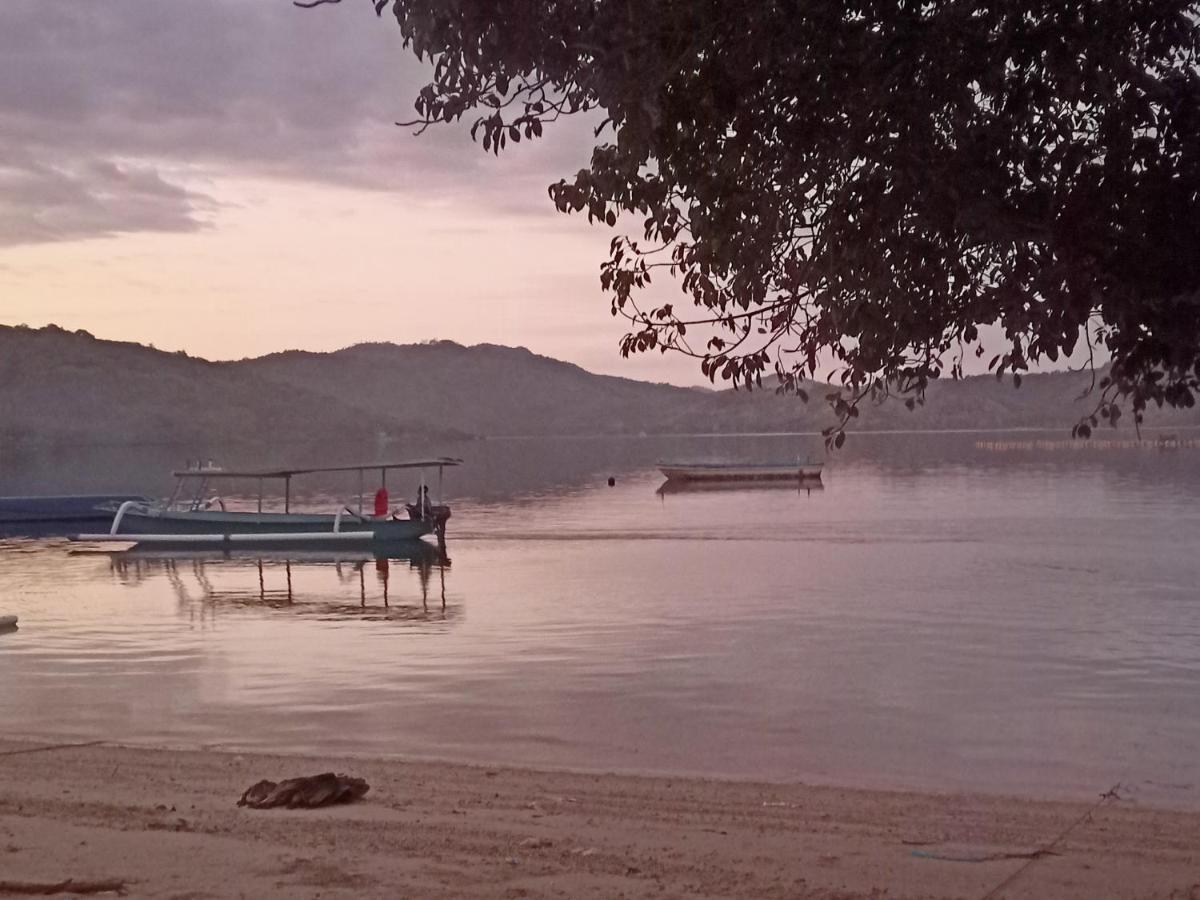 Yellow Coco Gili Gede Bagian luar foto